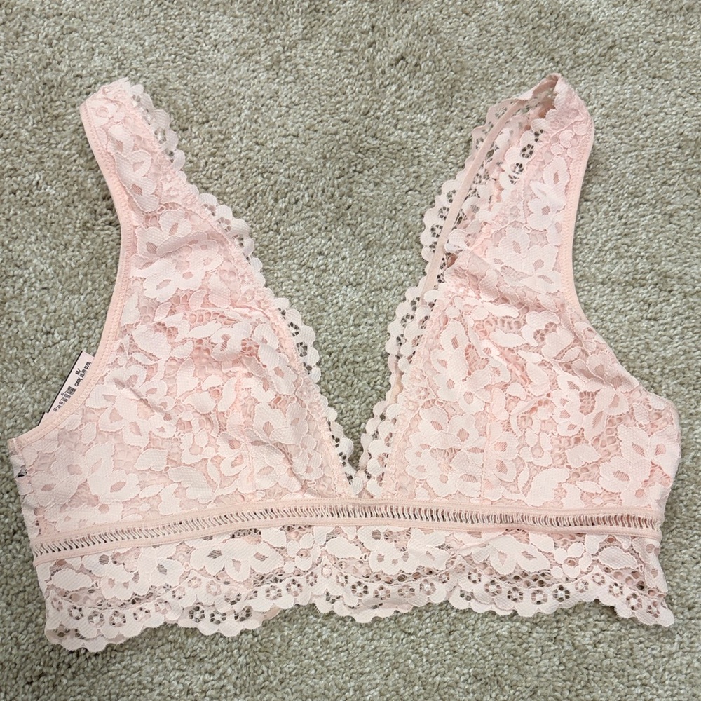 Victoria’s Secret Lace Bralette in Soft Pink